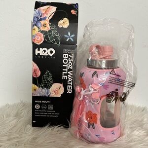H2O Capsule Floral Water Bottle